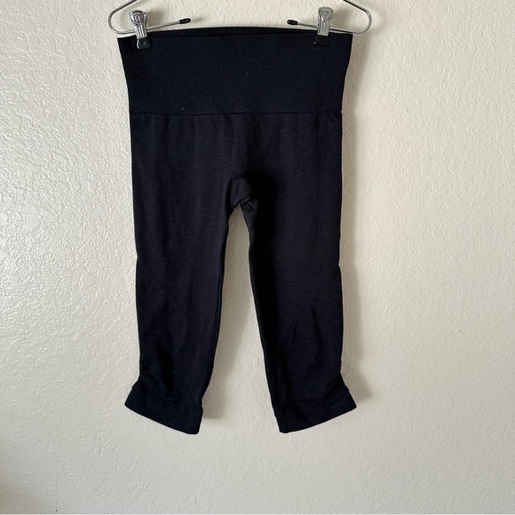 Lululemon Ebb And Flow Crop II leggings size 4 - Picture 8 of 15